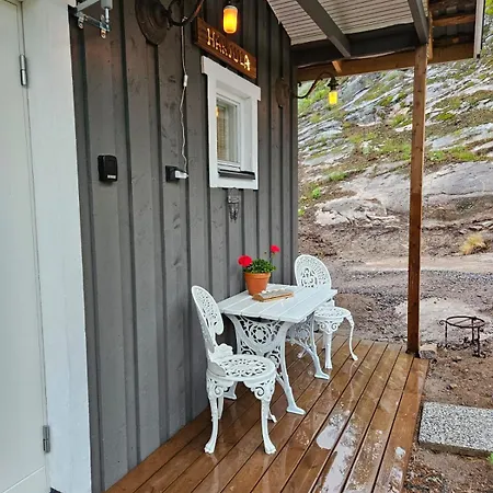 Harjula-kesaemaja, Sauna Ja Ulkoallas Tuusulassa シャレー