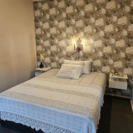 Harjula-kesaemaja, Sauna Ja Ulkoallas Tuusulassa * トゥースラ