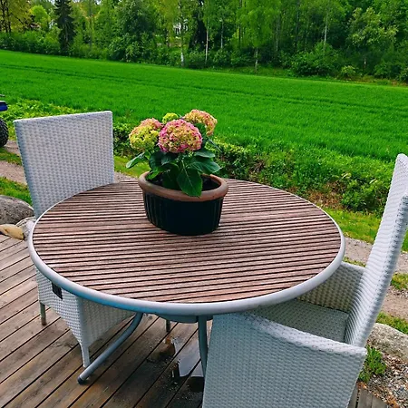 Harjula-kesaemaja, Sauna Ja Ulkoallas Tuusulassa Domek alpejski