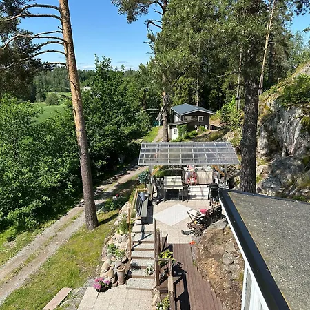 Chalé Harjula-kesaemaja, Sauna Ja Ulkoallas Tuusulassa