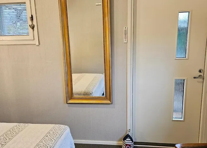 Harjula-kesaemaja, Sauna Ja Ulkoallas Tuusulassa Chalet