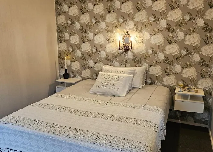 Harjula-kesaemaja, Sauna Ja Ulkoallas Tuusulassa * Tuusula